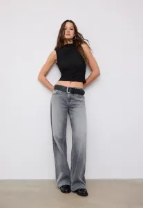 Блузка со сборками Stradivarius, Black