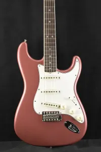 Fender Limited Edition Roasted '65 Strat DLX Closet Classic - Старинный Бордовый Металлик с Эффектом Старения