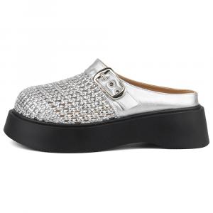 Y6T Закрытые тапочки женские серебристые, цвет Silver