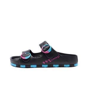 Шлепанцы и сланцы Ccilu Slide Slippers Unisex