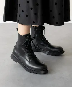 Короткие ботинки на шнуровке
