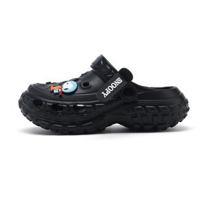 Детские противоскользящие амортизирующие износостойкие водонепроницаемые дышащие тапочки SNOOPY, черные (Коллекция Астронавт)