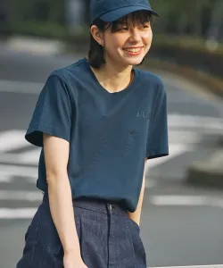 Быстросохнущая, с защитой от УФ-излучения, футболка с короткими рукавами и логотипом в одной точке.