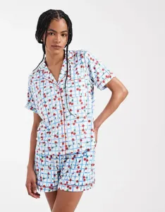 Очень мягкая короткая пижама на пуговицах с потертостями в синей клетчатой ??ткани с принтом вишни