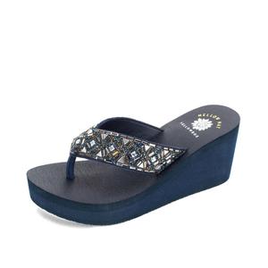 Женские сандалии Whittier Wedge Sandal в цвете Navy Multi Yellow Box