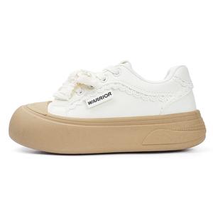 Устойчивые к истиранию низкие повседневные туфли для женщин WARRIOR, White Khaki