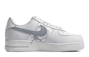 Кроссовки для скейтбординга Air Force 1 женские с низким верхом, белый/серый Nike