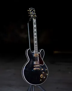 Наследие Gibson B.B. King Lucille - прозрачный черный