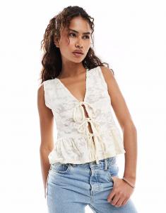 Кружевной топ Miss Selfridge без рукавов с завязками спереди, светло-бежевого цвета