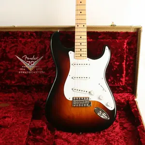 Fender Custom Shop ограниченного выпуска, 70-летие, Stratocaster 1954 года DLX Closet Classic с цельной кленовой грифовой доской и широким выцветшим двухцветным солнцеобразным оттенком XN5106