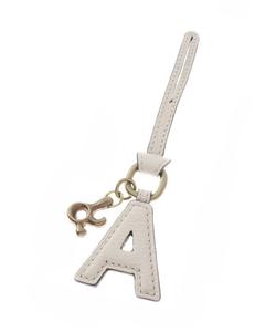 Светоотражающий брелок в виде буквы алфавита