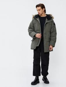 Koton Куртка межсезонная в цвете Olive