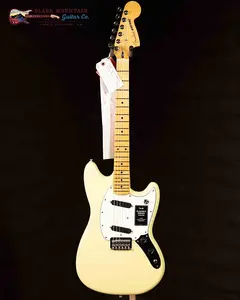 Fender Player II Mustang - Хайалиа Желтый