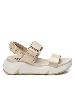 Женские плоские сандалии XTI, золотой