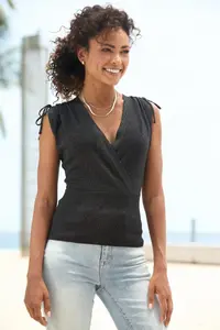 LASCANA вязаный топ из блестящей люрексовой пряжи, черный