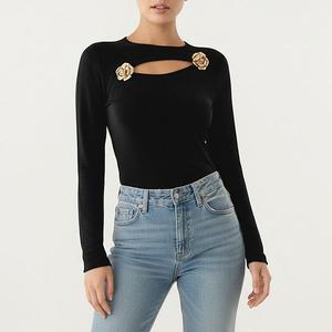 Топ с длинным рукавом и декоративной розой Anna-Kaci