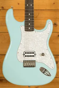 Fender Tom DeLonge Stratocaster - Палисандр - Дэфни Блю