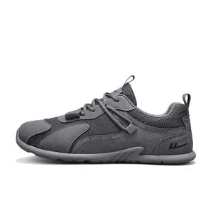 Покрытие износостойкие легкие дышащие нескользящие низкие повседневные туфли мужские серые WARRIOR, Gray