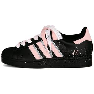 Superstar 2 Snow's Love Confession Slip Resistant, Abrasion Resistant, Breathable Low top Adidas Originals, черный