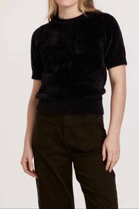 Another Love Пушистая блузка Susie черного цвета