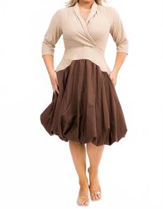 Платье миди с V-образным вырезом, коричнево-бежевого цвета Karen T Design, коричневый/бежевый