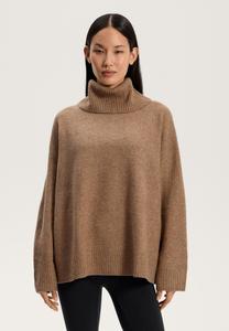 Джемпер OYSHO OVERSIZE SOFT POLO NECK, Brown