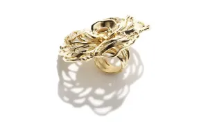 CHANEL Кольцо Women's Gold с металлом, искусственным жемчугом, кристаллами и стразами