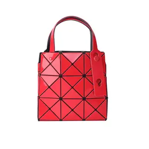 Мини-сумка из поливинилхлоридной смолы женская красная ISSEY MIYAKE