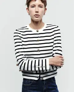 Короткая куртка на молнии Sfera, белый