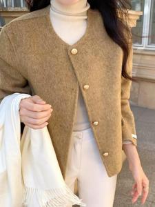 Женская жакет из шерсти с золотыми пуговицами, без воротника Doux Belle, цвет Light Brown