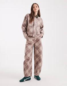 Брюки-бочонки в клетку с эффектом потертости Asos Design