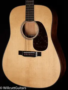 Martin D-18 Modern Deluxe (386)