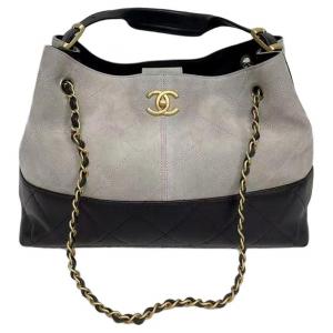 CHANEL Сумка через плечо из замши и кожи малая женская серая и черная