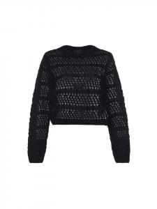 Женский свитер черного цвета faina