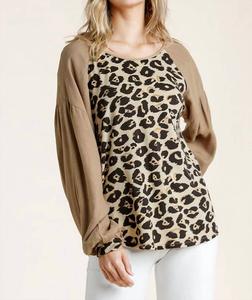 Леопардовый топ с длинным рукавом в бежевом цвете Umgee