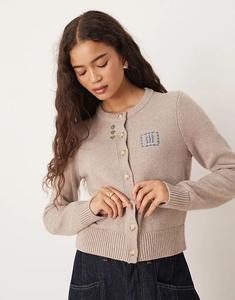 Кардиган с укороченным узором Abercrombie & Fitch кремового цвета