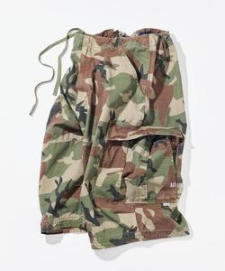 Карго-шорты из рипстопа с камуфляжным рисунком и изогнутым силуэтом