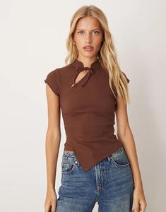 Асимметричный топ-руло с завязкой ASOS DESIGN шоколадного цвета