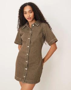 Приталенное джинсовое платье-рубашка ASOS DESIGN оливково-зеленого цвета