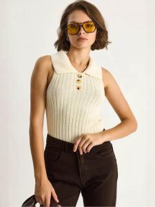 Bianco Lucci Свитер в бежевом цвете