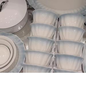 KANGMO KANGMO Набор посуды Yunjianlanyi на 4 персоны, 18 предметов, керамика, рельефный узор, подарочная упаковка, 4 тарелки 23 см, 4 тарелки 18 см, 4 миски 12 см, 4 чашки 250 мл, 2 соусницы