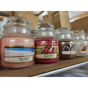 Ароматизированная свеча в стеклянной банке, 104 г. Yankee Candle