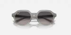 Женские солнцезащитные очки Ray-Ban Rb4399f Gina с низкой переносицей и квадратной формой, Opal Grey/Grey Gradient Polarized