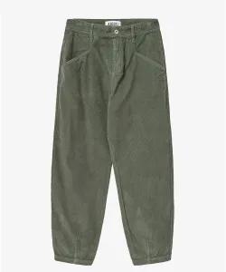 зауженные вельветовые брюки