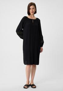 Повседневное платье comma, черный