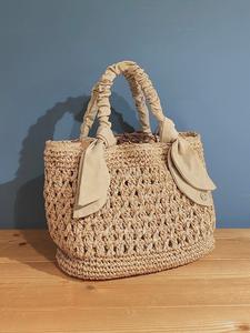 Вязаная сумка-шоппер с узором «Подвесная лента»