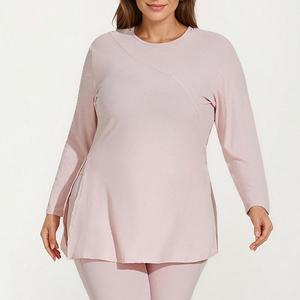 Женский плюс сайз удлиненный топ с длинным рукавом и фактурной тканью, круглый вырез, свободный крой и подчеркивающий шов Anna-Kaci