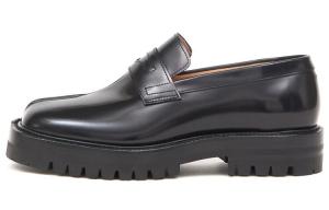 Мокасины кожаные Maison Margiela Tabi County, черный