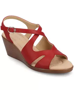 Женские босоножки-танкетки Kedzie2 с ремешками Journee Collection, красный