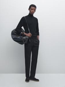 Вязаный джемпер с высоким воротом из смесовой шерсти Massimo Dutti, черный